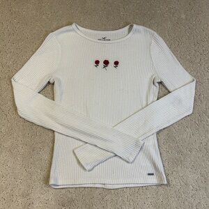 Hollister Long Sleeve Ribbed Shirt Women’s Size Small Embroidered Roses